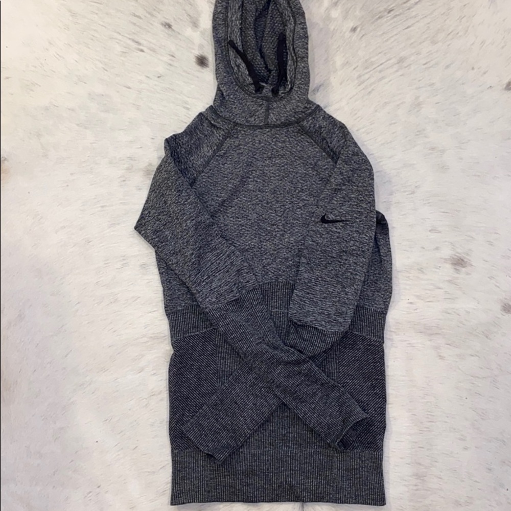 New Nike stretched hoodi